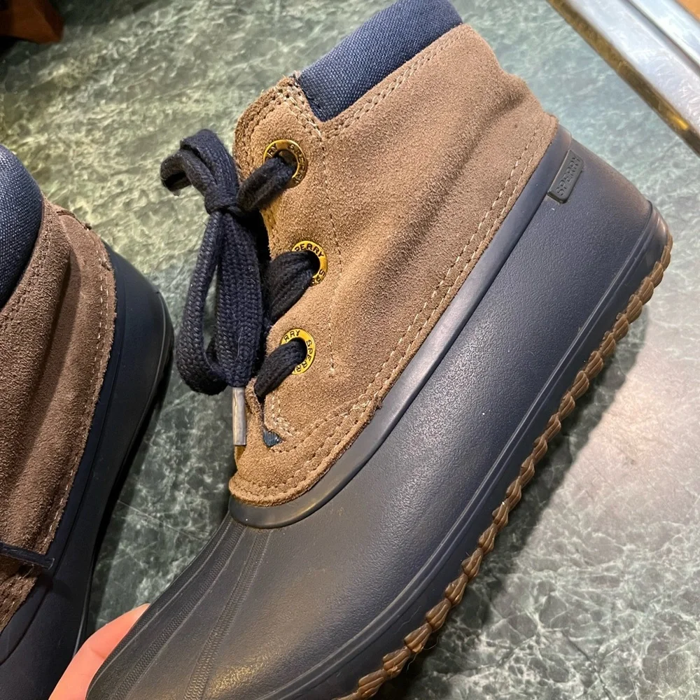 Sperry Women’s Navy and Tan Breakwater Duck Boots - Picture 7 of 9
